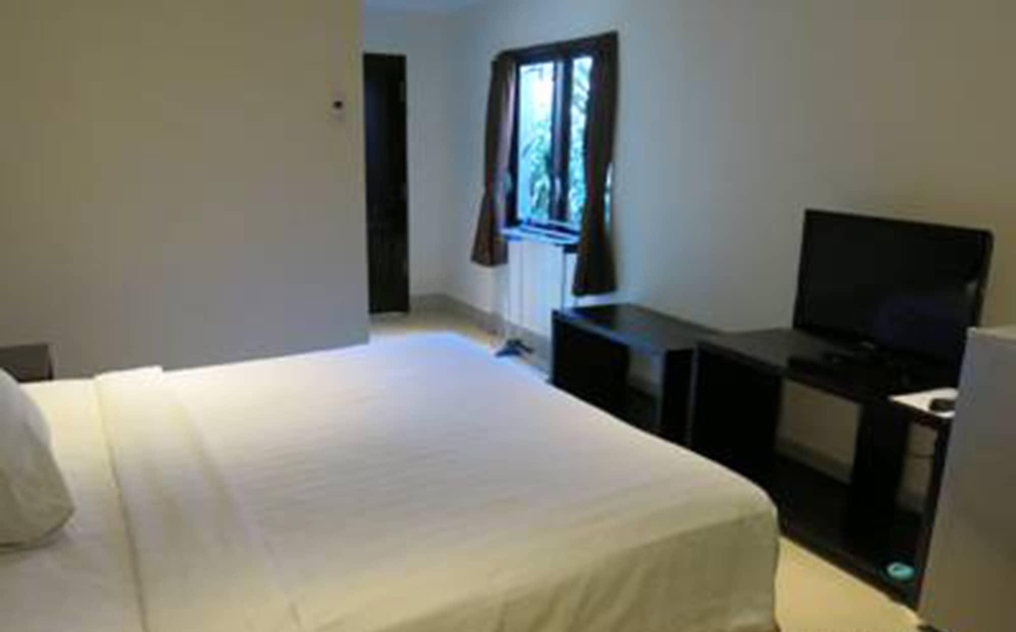 Radha Bali Hotel Kuta Lombok Exteriör bild