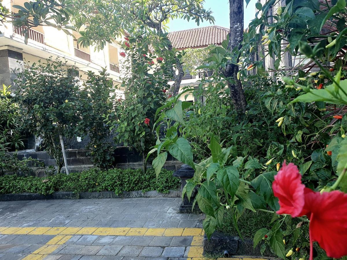 Radha Bali Hotel Kuta Lombok Exteriör bild