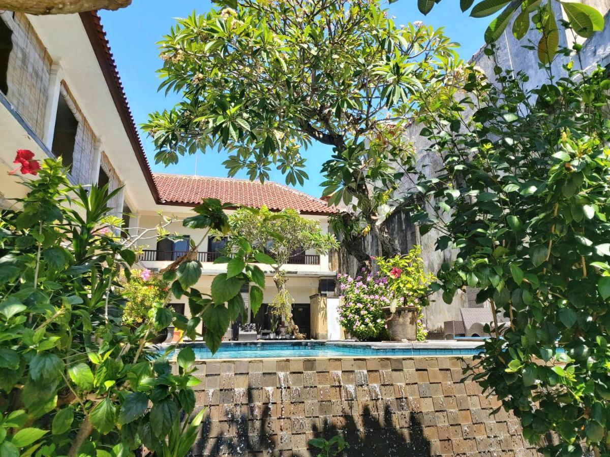 Radha Bali Hotel Kuta Lombok Exteriör bild