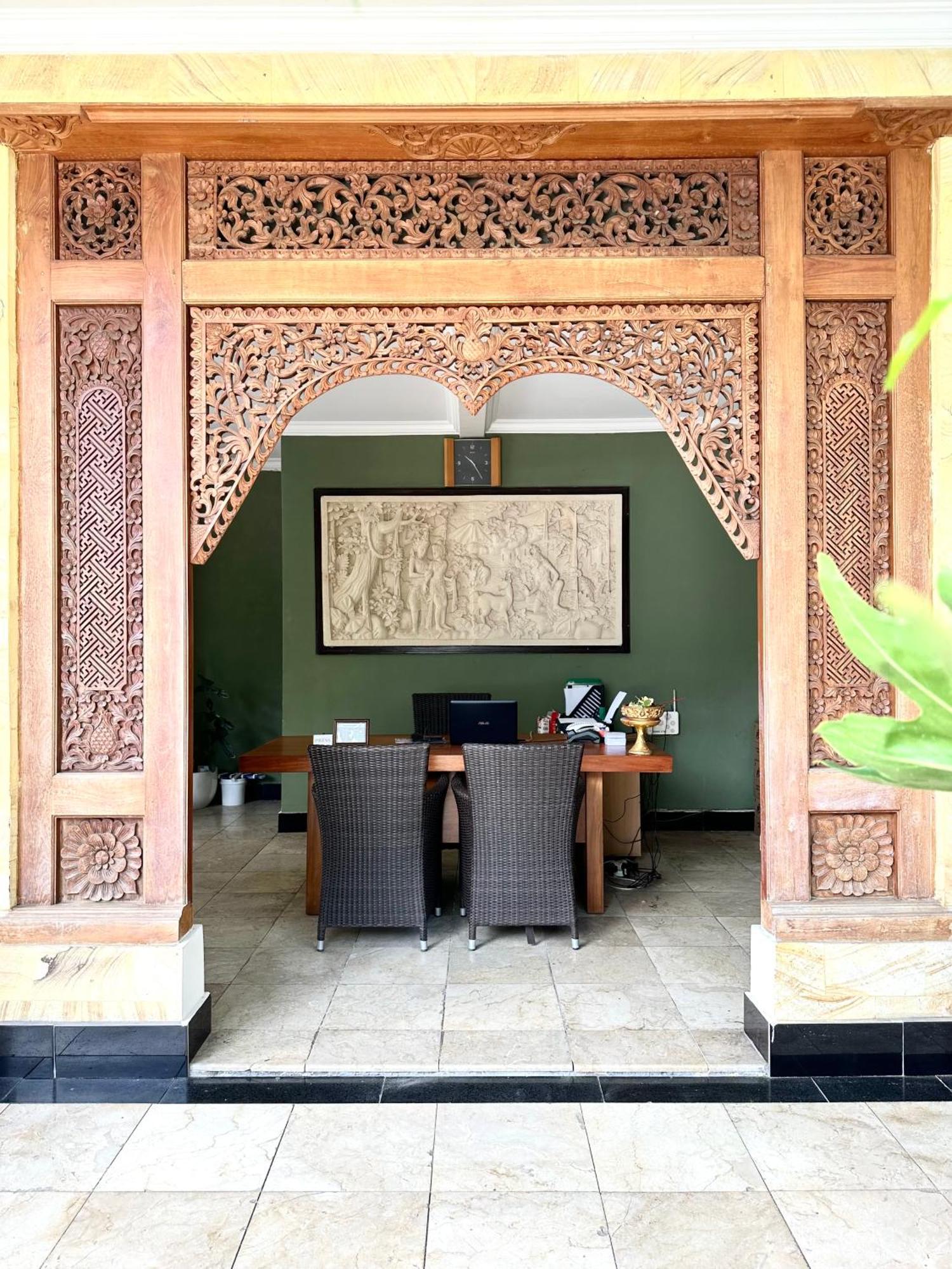 Radha Bali Hotel Kuta Lombok Exteriör bild
