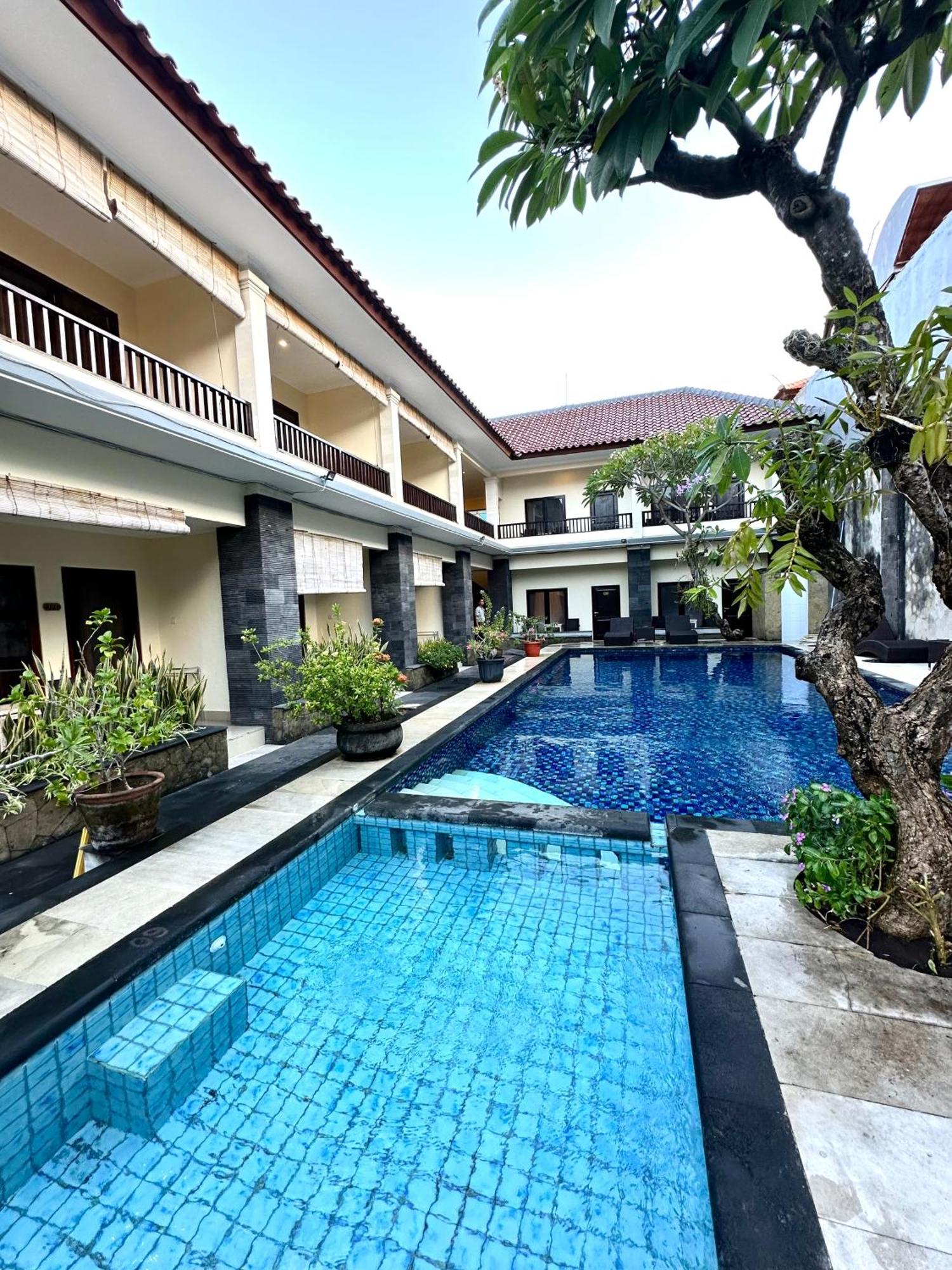 Radha Bali Hotel Kuta Lombok Exteriör bild