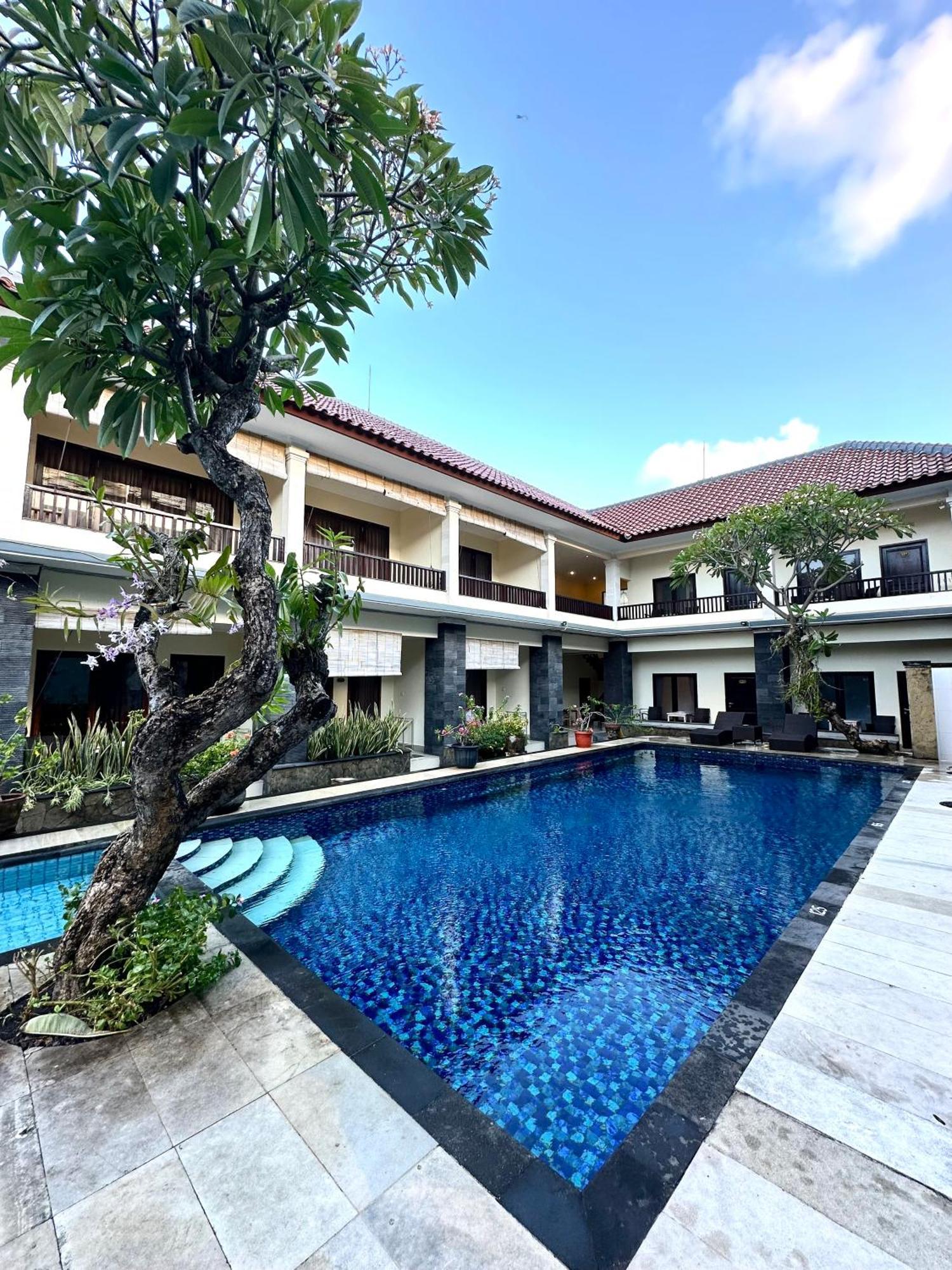 Radha Bali Hotel Kuta Lombok Exteriör bild